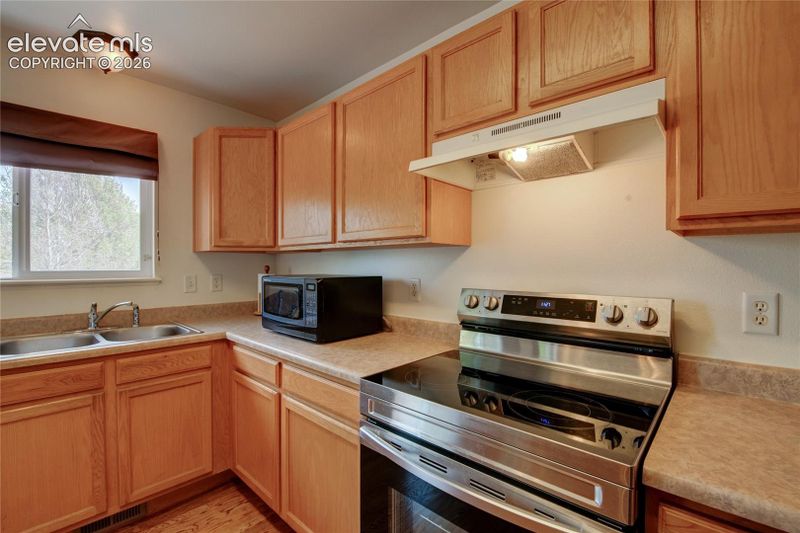 4958 Hawk Meadow Dr, Colorado Springs, CO 80916