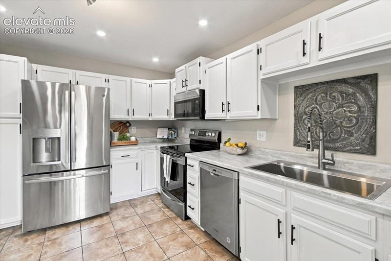 496 W Rockrimmon Blvd #F, Colorado Springs, CO 80919