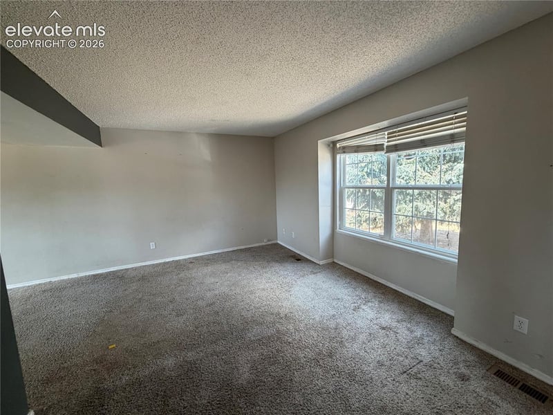 5015 Old Fountain Blvd, Colorado Springs, CO 80916