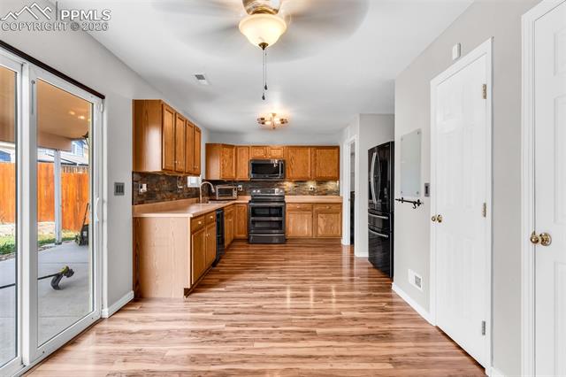 5043 Thrush Dr, Pueblo, CO 81008