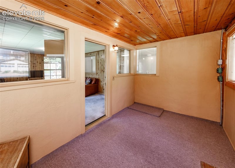 505 E Gunnison Ave, Woodland Park, CO 80863