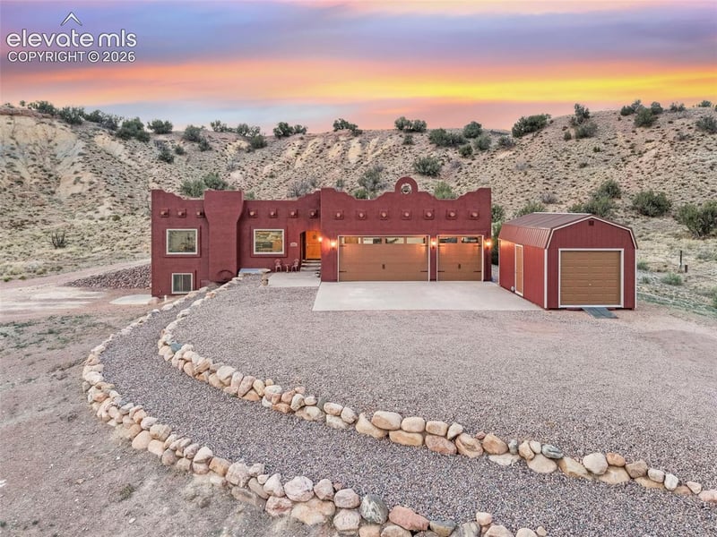 507 Van Egmond Dr, Penrose, CO 81240