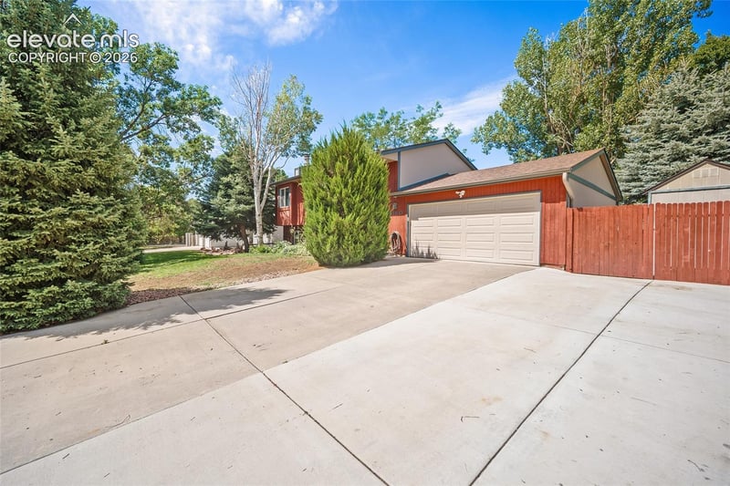 5180 Meadowgreen Dr, Colorado Springs, CO 80919