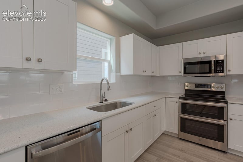 5216 Truscott Rd, Colorado Springs, CO 80925
