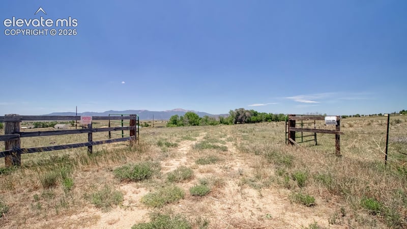 5250 Meridian Rd, Colorado Springs, CO 80831