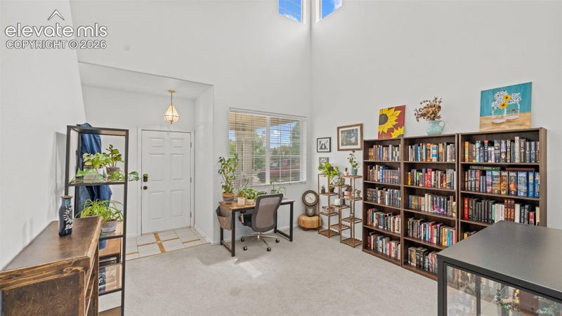 5253 Mountain Air Cir, Colorado Springs, CO 80916