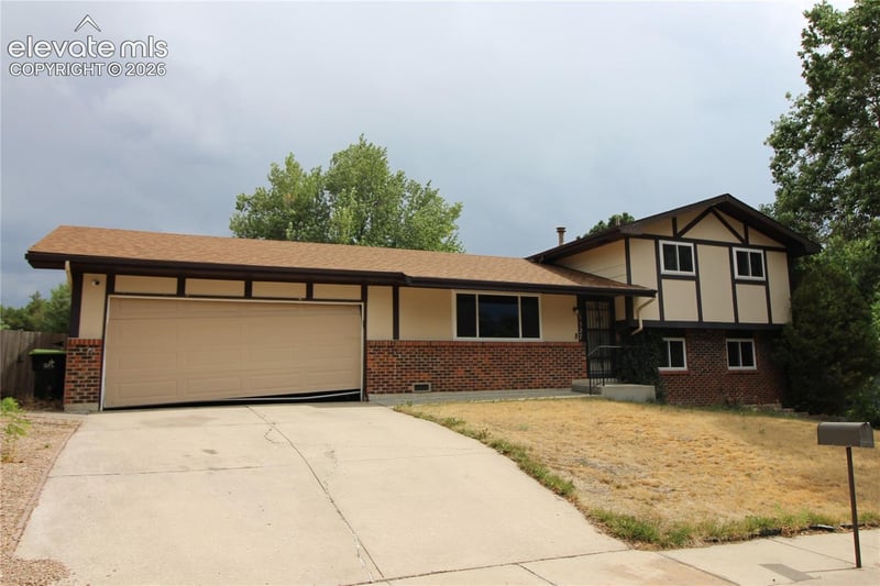 5327 Silver Spur Ave, Colorado Springs, CO 80915