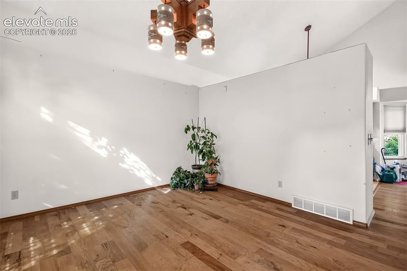 5370 Balsam St, Colorado Springs, CO 80923