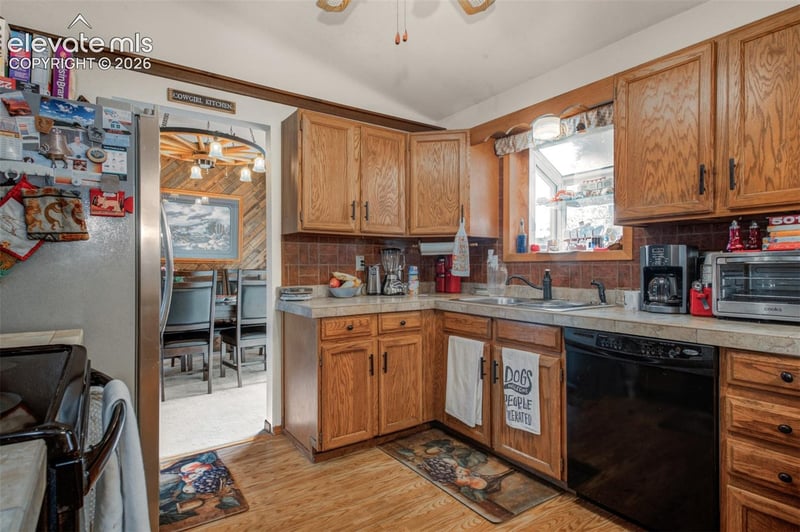 5374 Smokehouse Ln, Colorado Springs, CO 80917