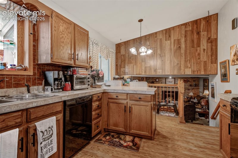 5374 Smokehouse Ln, Colorado Springs, CO 80917
