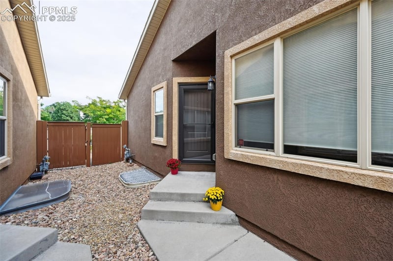 5384 Oak Spring Hts, Colorado Springs, CO 80923