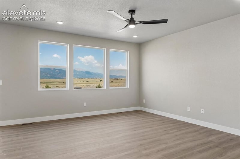 5422 Triple Tree St, Colorado Springs, CO 80925