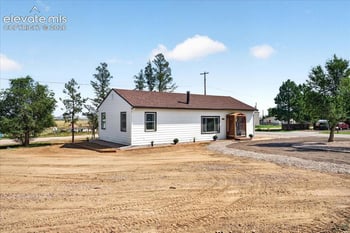 555 Kansas Ave, Calhan, CO 80808