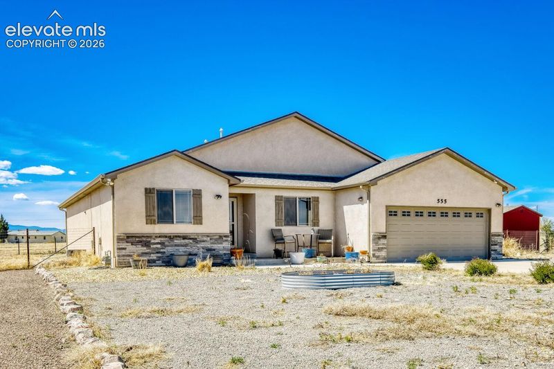 555 N Verbena Dr, Pueblo, CO 81007