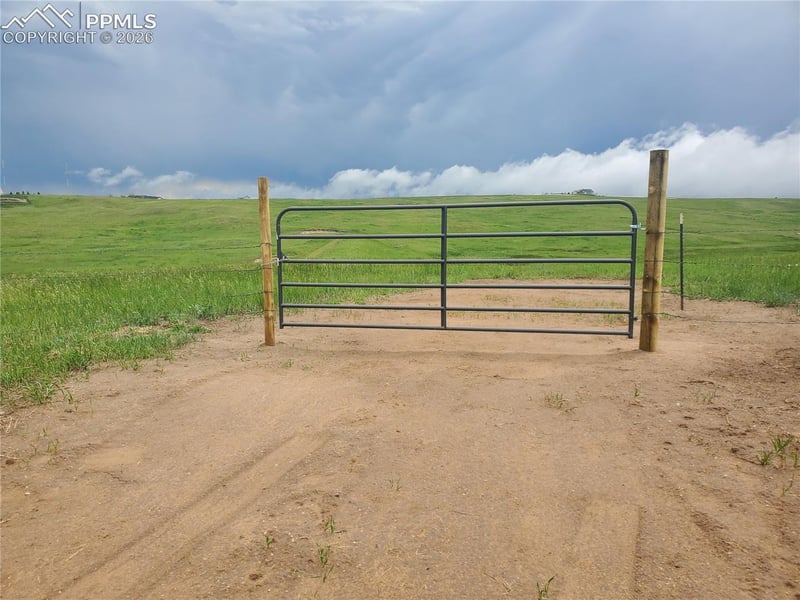 5565 Walker Rd, Colorado Springs, CO 80908