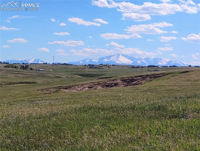 5565 Walker Rd, Colorado Springs, CO 80908
