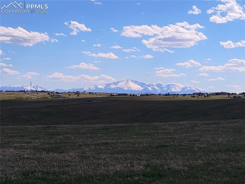 5565 Walker Rd, Colorado Springs, CO 80908