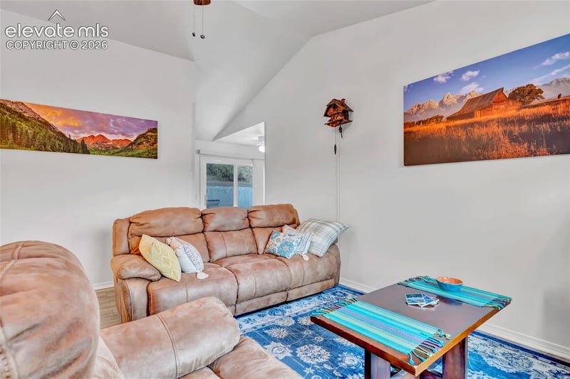 562 S Kearney Ave, Colorado Springs, CO 80906
