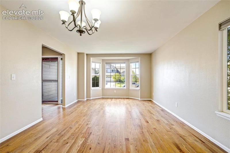564 Fox Run Cir, Colorado Springs, CO 80921