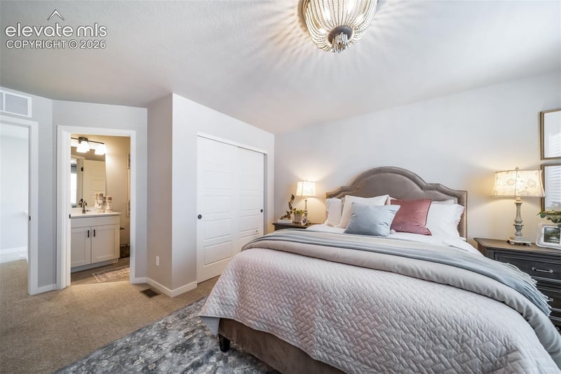 5735 Bowerman Ln, Colorado Springs, CO 80927