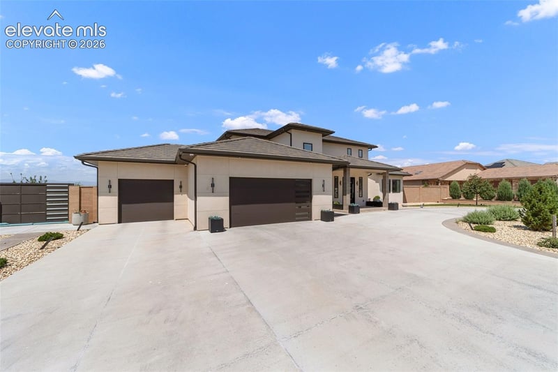 5805 Sawyer Ridge Dr, Pueblo, CO 81008