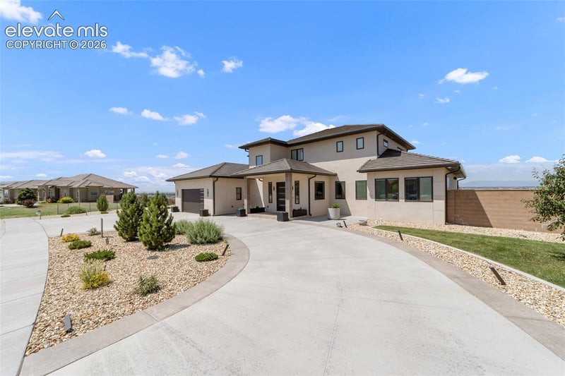 5805 Sawyer Ridge Dr, Pueblo, CO 81008