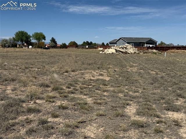 583 E Woodleaf Dr, Pueblo, CO 81007