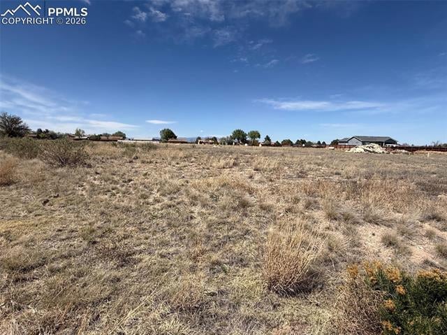 583 E Woodleaf Dr, Pueblo, CO 81007