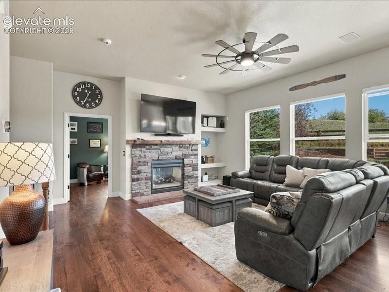 589 Burke Hollow Dr, Monument, CO 80132
