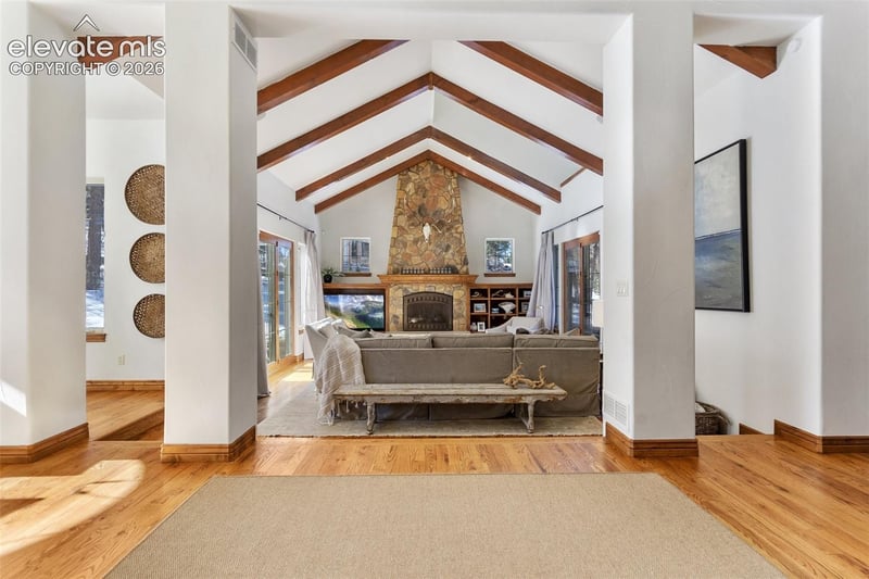 590 Cumberland Rd, Larkspur, CO 80118