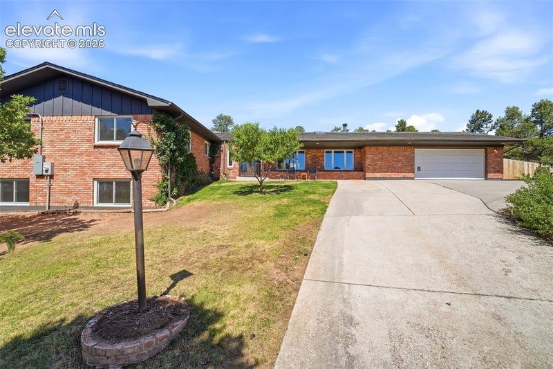 6 Las Piedras Escondidas NA, Colorado Springs, CO 80904