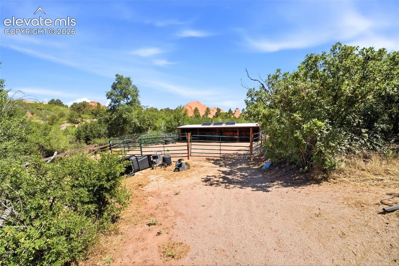 6 Las Piedras Escondidas NA, Colorado Springs, CO 80904