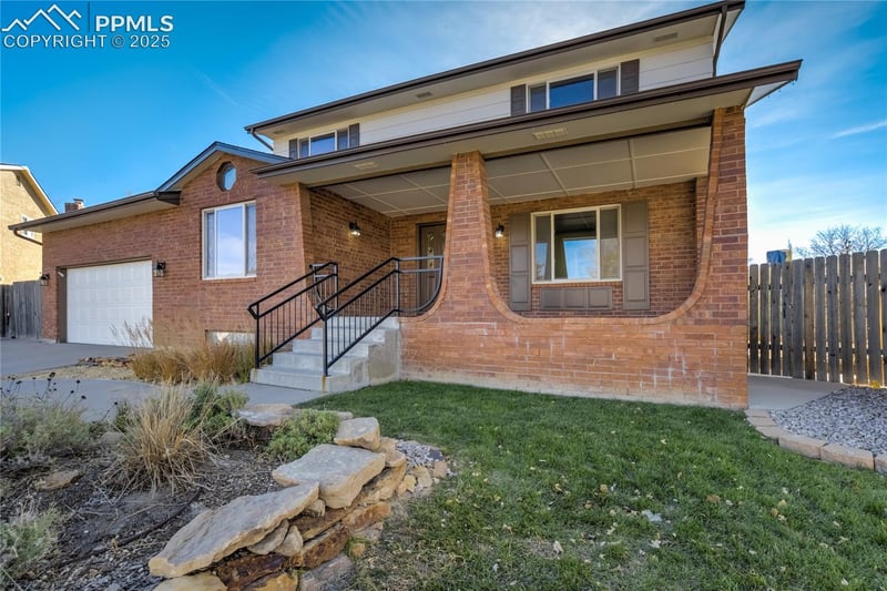 6 Strawflower Ct, Pueblo, CO 81001