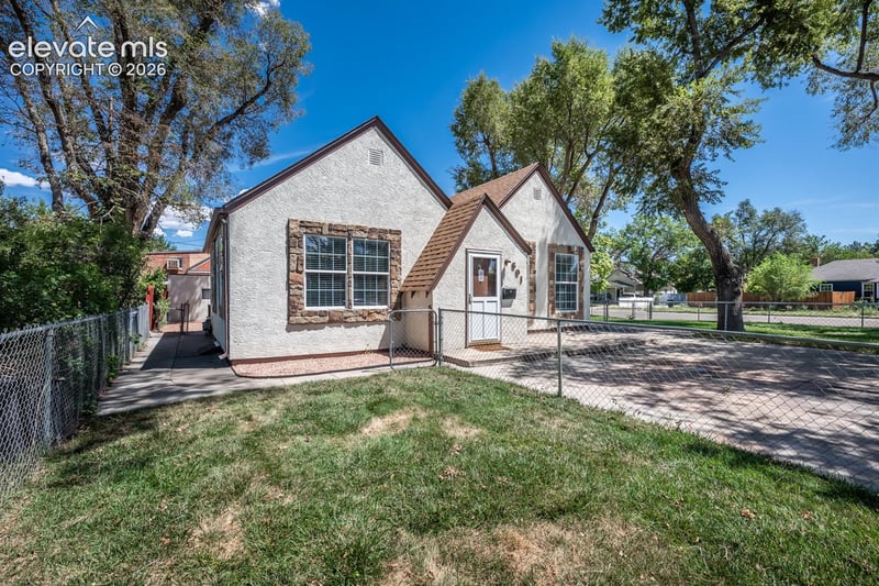 601 W Pitkin Ave, Pueblo, CO 81004