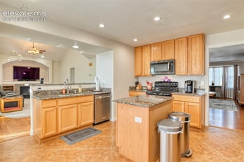 6019 Mapleton Dr, Colorado Springs, CO 80918