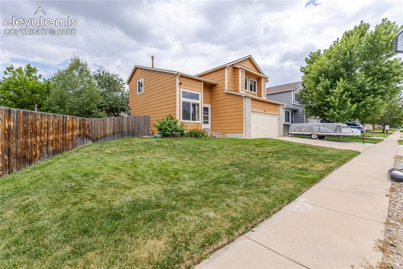 6041 Santana Dr, Colorado Springs, CO 80923