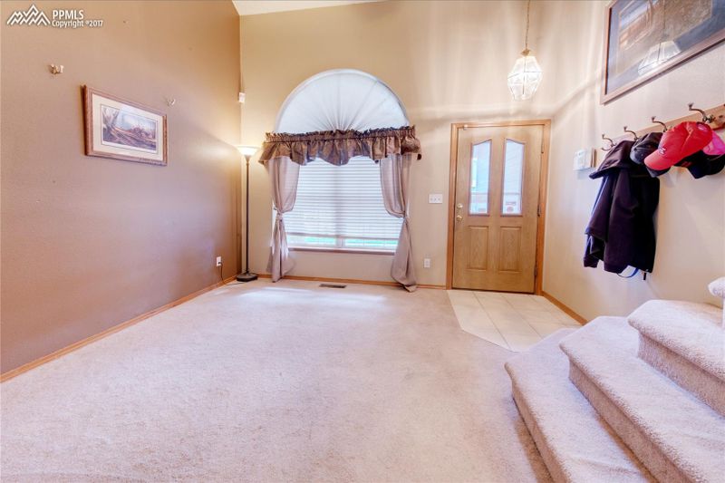6055 Whetstone Dr, Colorado Springs, CO 80923