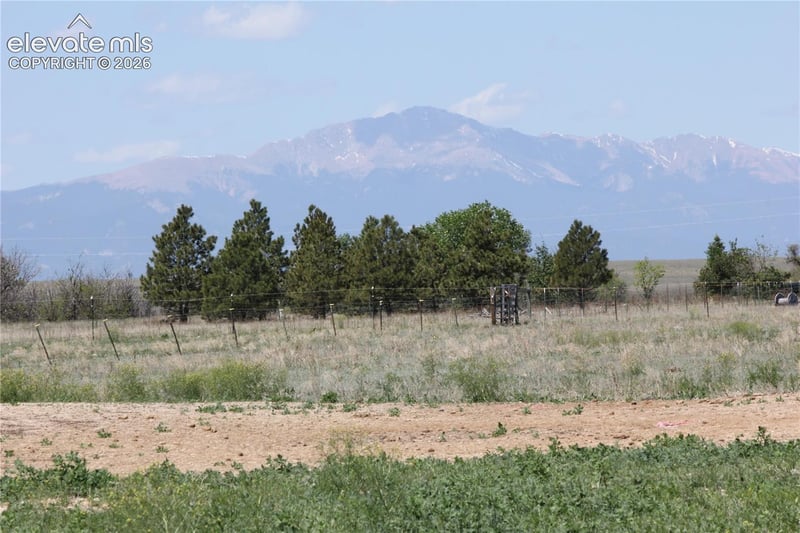 6060 Coyote Ln, Peyton, CO 80831