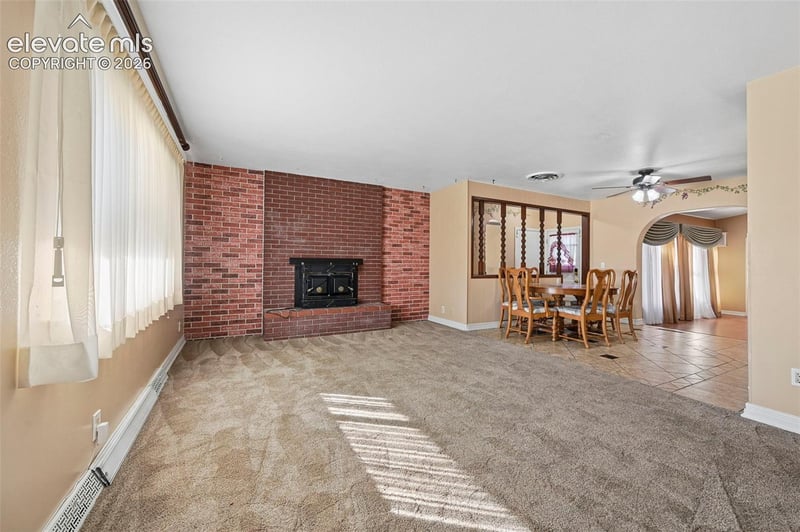61 Radcliff Ln, Pueblo, CO 81005