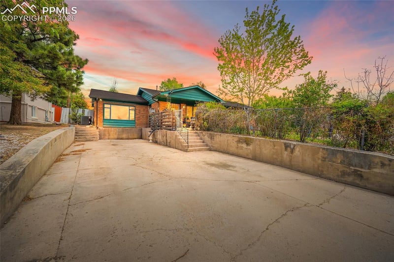 610 Hilltop Dr, Colorado Springs, CO 80905
