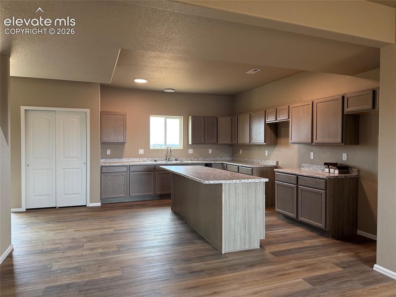6100 Harper Ln, Pueblo, CO 81008
