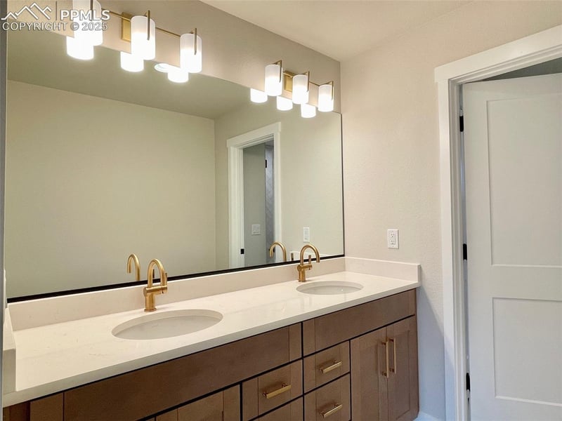 6156 Steele Creek Way, Colorado Springs, CO 80922