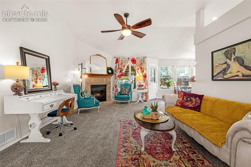 6211 Soaring Dr, Colorado Springs, CO 80918