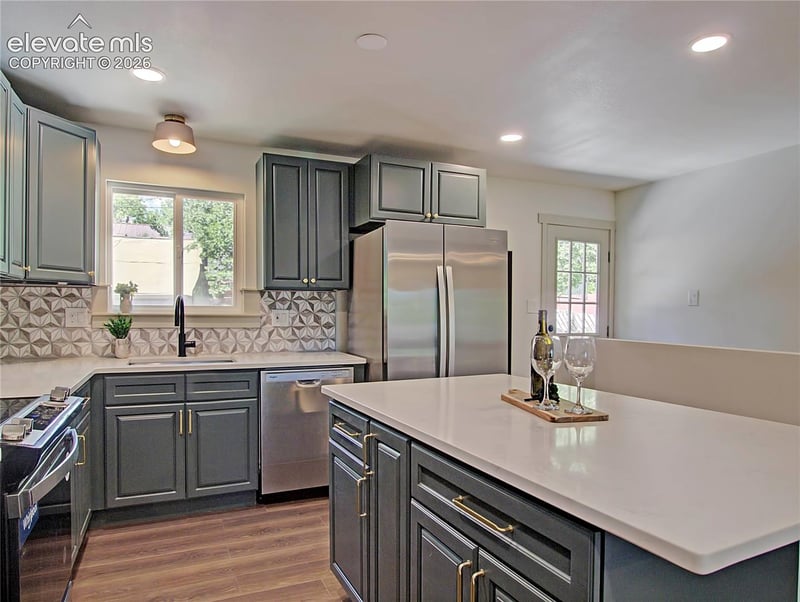 622 Mountain Ave, Colorado Springs, CO 80905