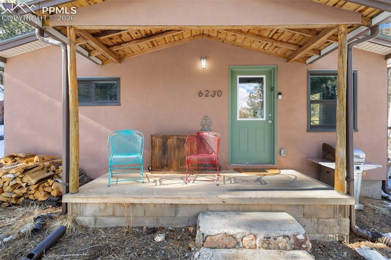 6230 Waterfall Loop, Manitou Springs, CO 80829