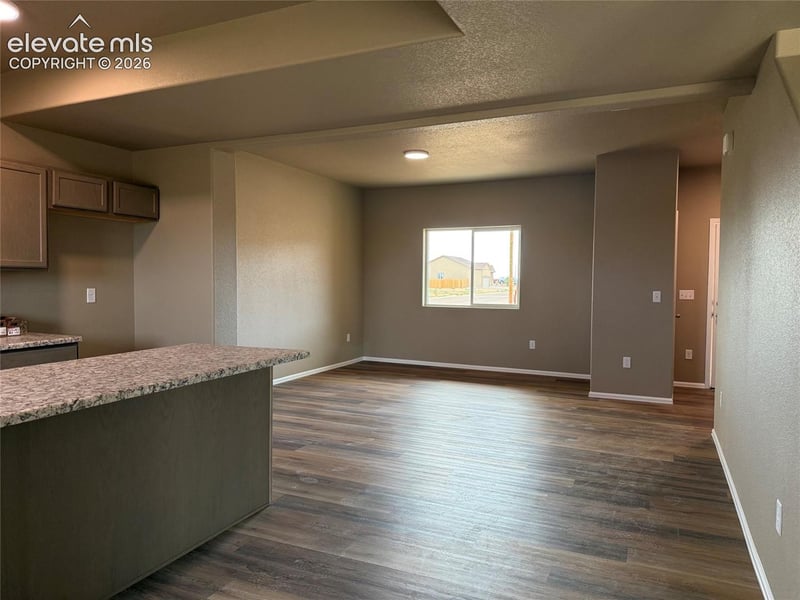 6233 Sawyer Ridge Dr, Pueblo, CO 81008