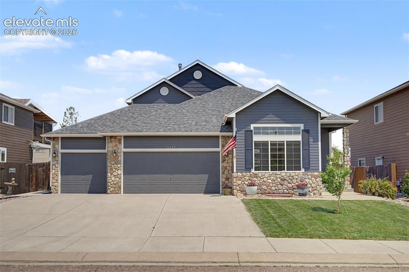 6237 Elk Bench Trl, Colorado Springs, CO 80925