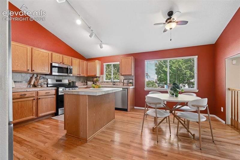 6279 Grand Mesa Dr, Colorado Springs, CO 80923