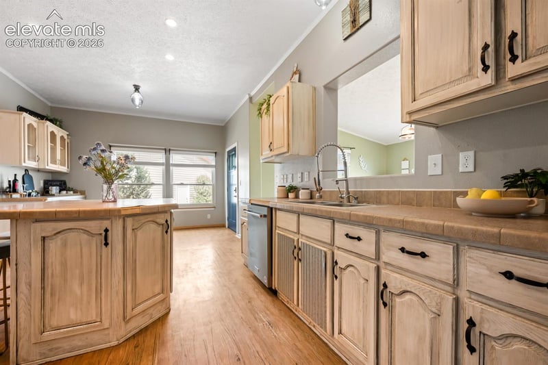 6289 Galbreth Rd, Pueblo, CO 81005