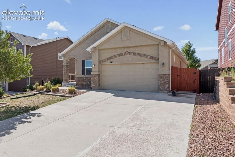 6451 Vickie Ln, Colorado Springs, CO 80923